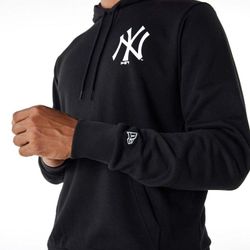 New Era NYY Essentials Hoodie