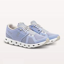 On Wmns Cloud 5