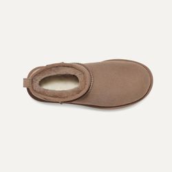 UGG Wmns Classic Ultra Mini