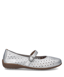 Silberne Ballerina aus Leder mit Lochmuster und dekorativer Schnalle. Die flache Sohle sorgt für Komfort und der glänzende Look verleiht Eleganz.