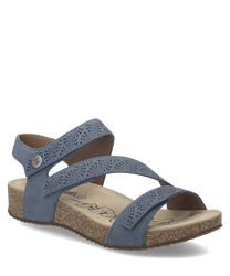 Sandalias de velcro en azul con material perforado. Suela antideslizante con diseño ergonómico para mayor comodidad.