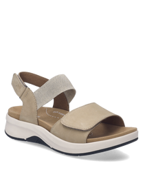 Sandalo beige con chiusura in velcro Realizzato in pelle con suola bianca e dettagli neri Il design semplice e la chiusura regolabile garantiscono comfort e praticità Ideale per l'uso quotidiano