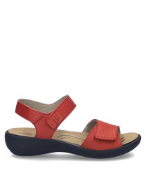 Rote Sandale aus Leder mit Klettverschluss. Bequemes Fußbett und schwarze flexible Sohle für optimalen Tragekomfort.