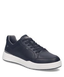 Schwarzer Sneaker aus Leder mit Schnürung. Weiße Gummisohle bietet Kontrast und Komfort.