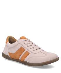 Beiger Sneaker aus Wildleder mit Schnürung und orangefarbenen Akzenten. Schlichte Gummisohle für bequemen Halt ideal für den Alltag.