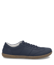 Dunkelblauer Sneaker aus Leder mit brauner Sohle. Der Schuh hat eine Schnürung und eine schlanke Silhouette ideal für den Alltag.
