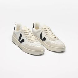 Veja V-90 Leather