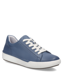 Moderner Sneaker aus blauem Leder mit weißer Schnürung. Die flache Sohle ist weiß und bietet guten Halt auf verschiedenen Oberflächen.