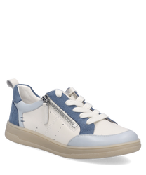 Moderner Sneaker aus Leder in Weiß mit blauen Einsätzen. Ausgestattet mit Schnürung und seitlichem Reißverschluss für einfache Handhabung.