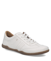 Weißer Sneaker mit Schnürung aus glattem Leder. Der Schuh hat eine braune Gummisohle und klare Linien für einen schlichten Look.