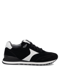 Schwarzer Sneaker mit weißem Akzent und Schnürung. Der Schuh besteht aus Wildleder und hat eine robuste Gummisohle für optimalen Halt.