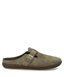 Beiger Clog aus Wildleder mit Schnalle als Verschluss. Die Sohle ist aus Kork gefertigt für komfortables Tragen.