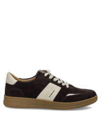 Brauner Sneaker aus Wildleder mit weißer Schnürung und cremefarbenen Akzenten. Robuste Gummisohle sorgt für Komfort und Langlebigkeit.