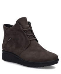 Brauner Halbschuh aus Wildleder mit Schnürung. Schlichte Eleganz und weiche Sohle für bequemen Tragekomfort.