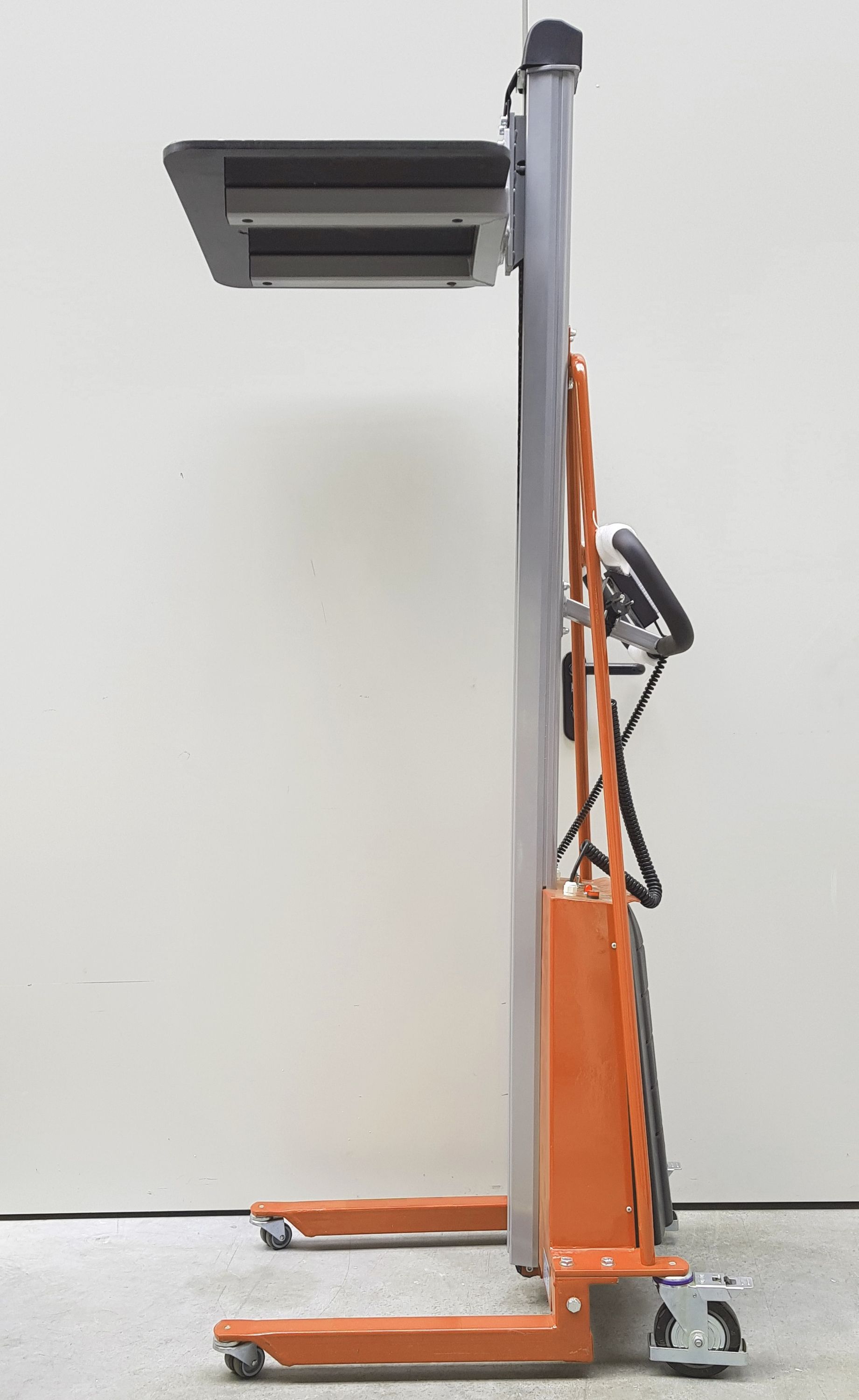 100kg 24V Mobiler Plattformlift Materialheber Lastenlift H 1,7m