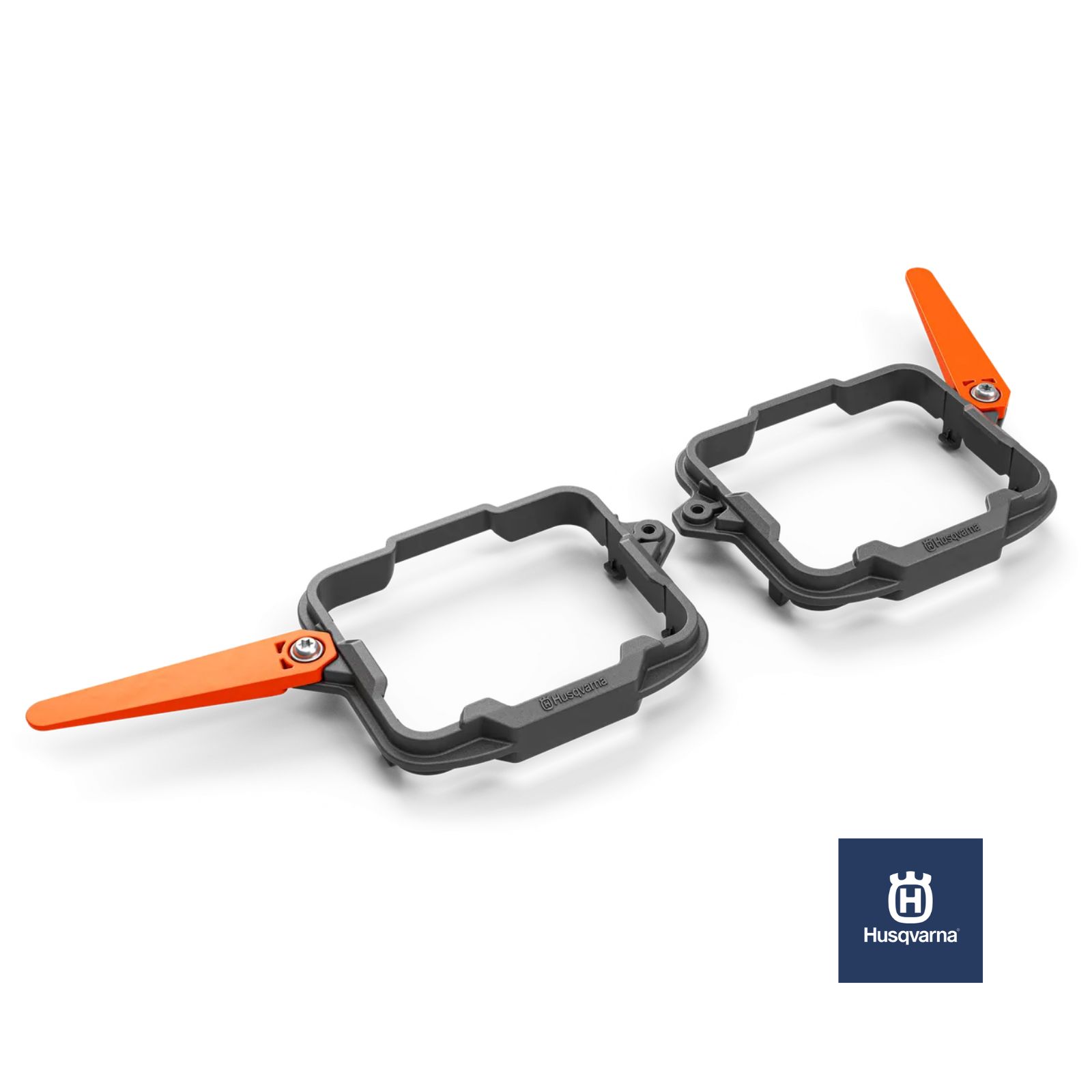 Abbildung zeigt ein freigestelltes Produktfoto von einem Paar Husqvarna Automower Radreiniger. Abbildung zeigt ein freigestelltes Produktfoto von einem Paar Husqvarna Automower Radreiniger.