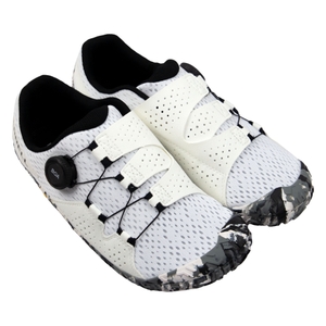 -white / black