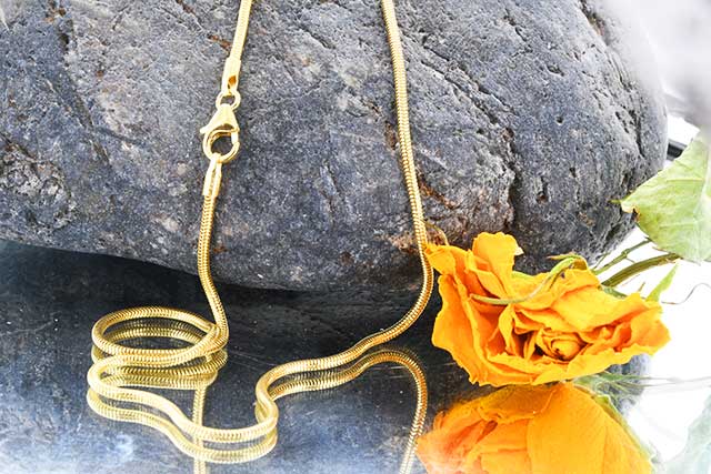Schlangenketten rund aus Gold