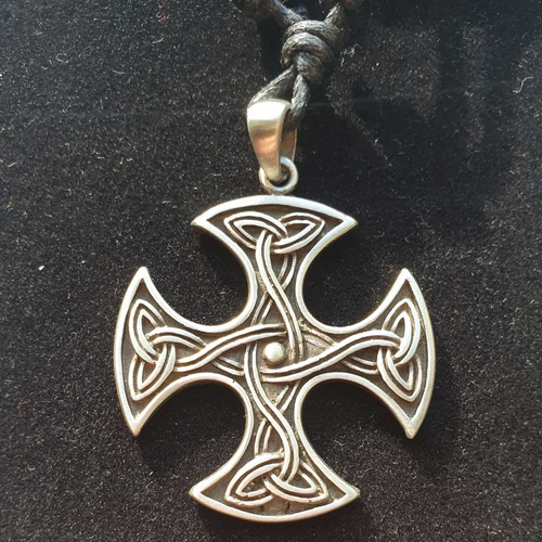 Keltischer Anhänger Keltischer Knoten Schmuck Zinn 37x47mm mit Schnur Keltischer Anhänger Keltischer Knoten Schmuck Zinn 37x47mm mit Schnur