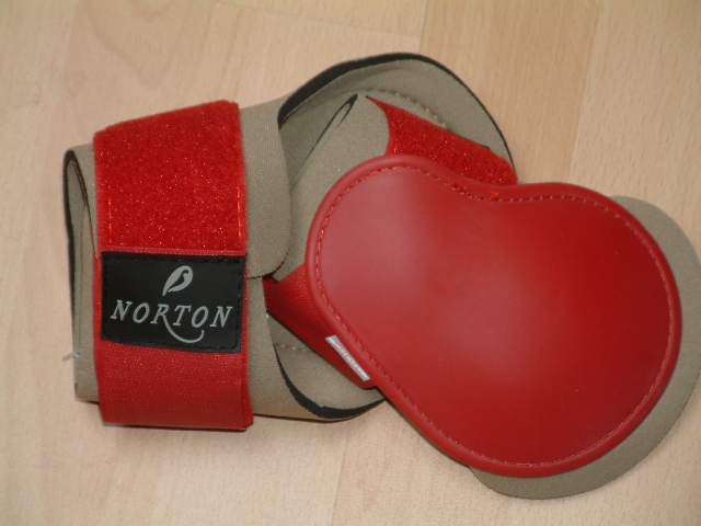 Norton Streichkappen 2er Set in rot/beige, Größe Warmblut