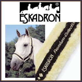 ESKADRON Lammfell Trent Premium Schiebeschnallen Halfter in schwarz, Gr. Pony 2