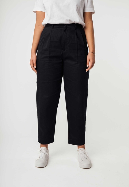 Tara Solid Coour Three Quarter Pant