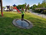 90-2002111-Spielplatz-Trampolin-Saturnus-oval.jpg