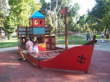 Spielanlage Schiff Sandkasten