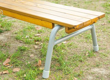 Outdoor Bank 120 cm stapelbar aus Holz und Aluminium (2 Stück in einem Paket, Preis pro Stück)
