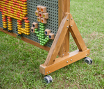 90511-outdoorspielwand-freistehend-detail-mit-Rollen.png
