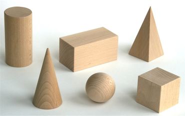 Geometrische Körper - Raumkörpersatz aus Holz 6 Teile Geometrische Körper - Raumkörpersatz aus Holz 6 Teile