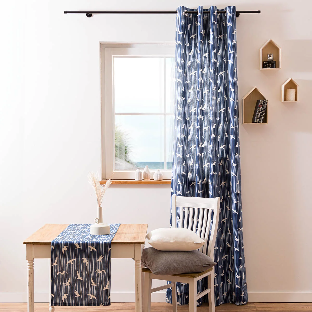 gesamte Kollektion maritim von SCHÖNER LEBEN mit Tischdecken, Gardinen , Kissen und Wohnaccessoires