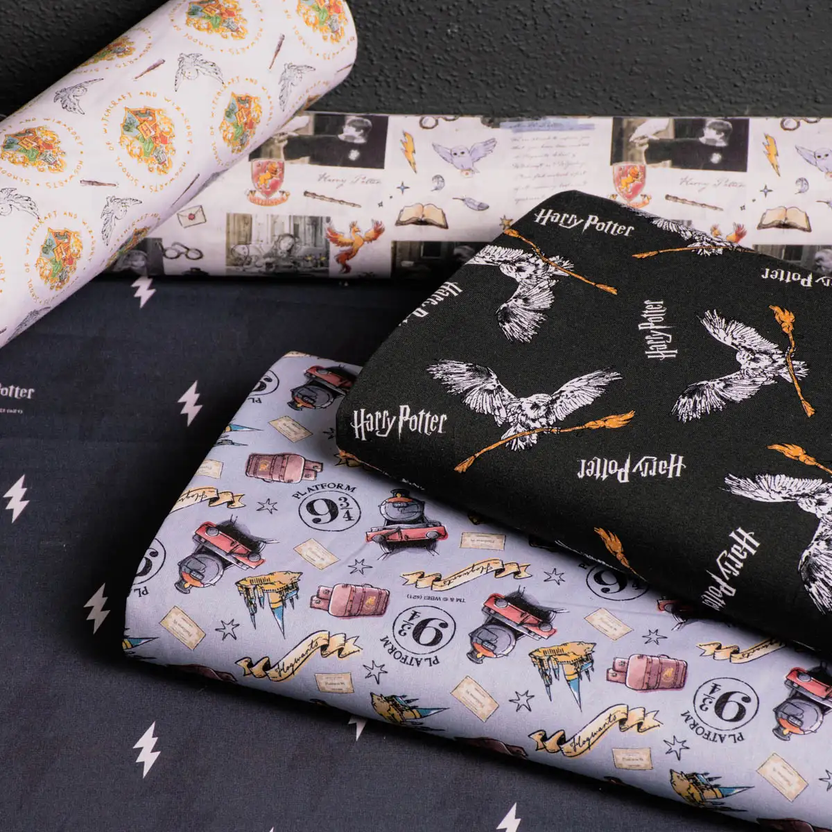 Verschiedene Harry Potter Stoffe Meterware auf Rolle und Coupon