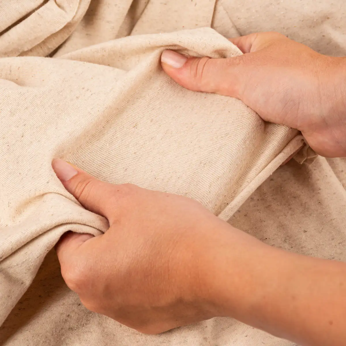 Beiger Jerseystoff mit Leinen