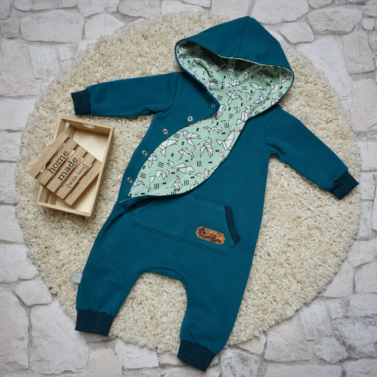 Baby Overall aus Sweatstoff mit schräger Knopfleiste