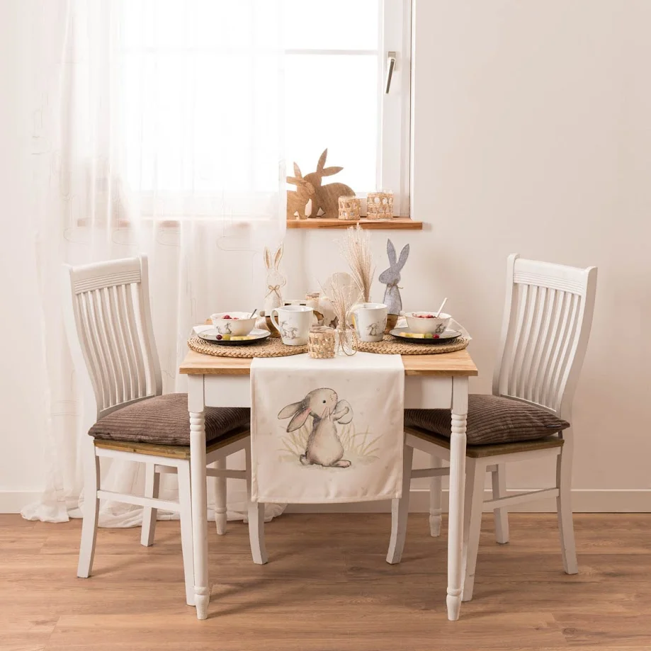 Österlich dekorierte Ostertafel
