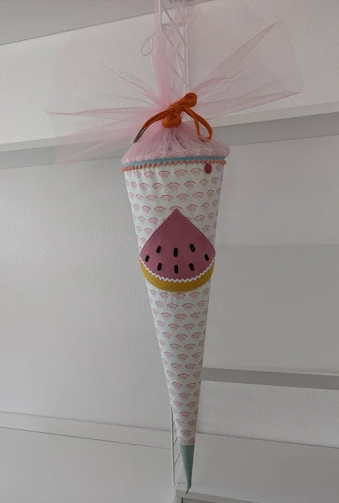 Handgenähte Schultüte mit Melonenmotiv für Mädchen – originelles Geschenk zur Einschulung, ideal als Hingucker für den ersten Schultag