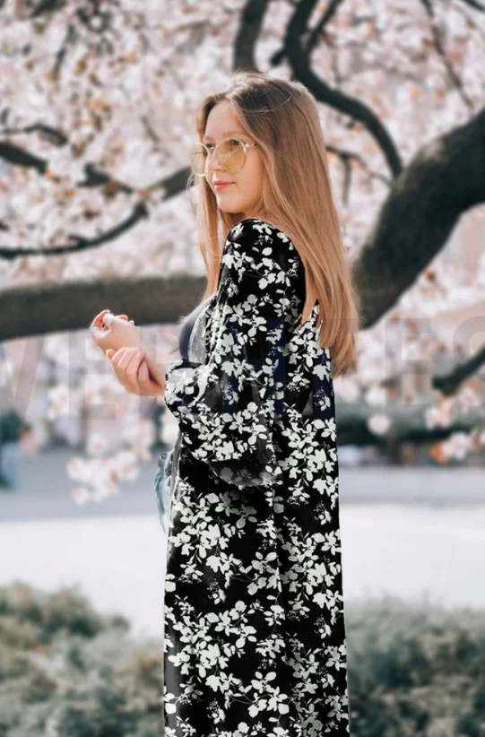 Kimono aus Viskosestoff schwarz-weiß