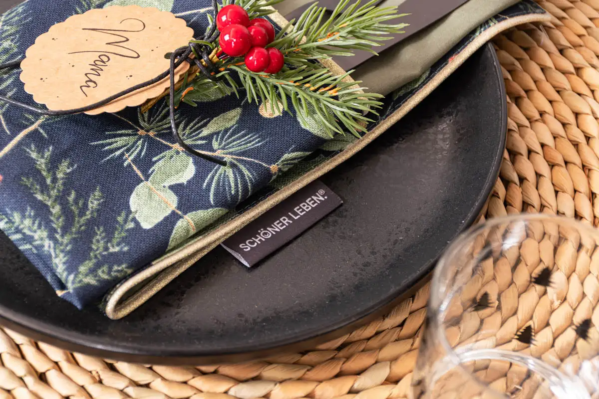 Weihnachtliche Stoffserviette mit Schöner Leben Label