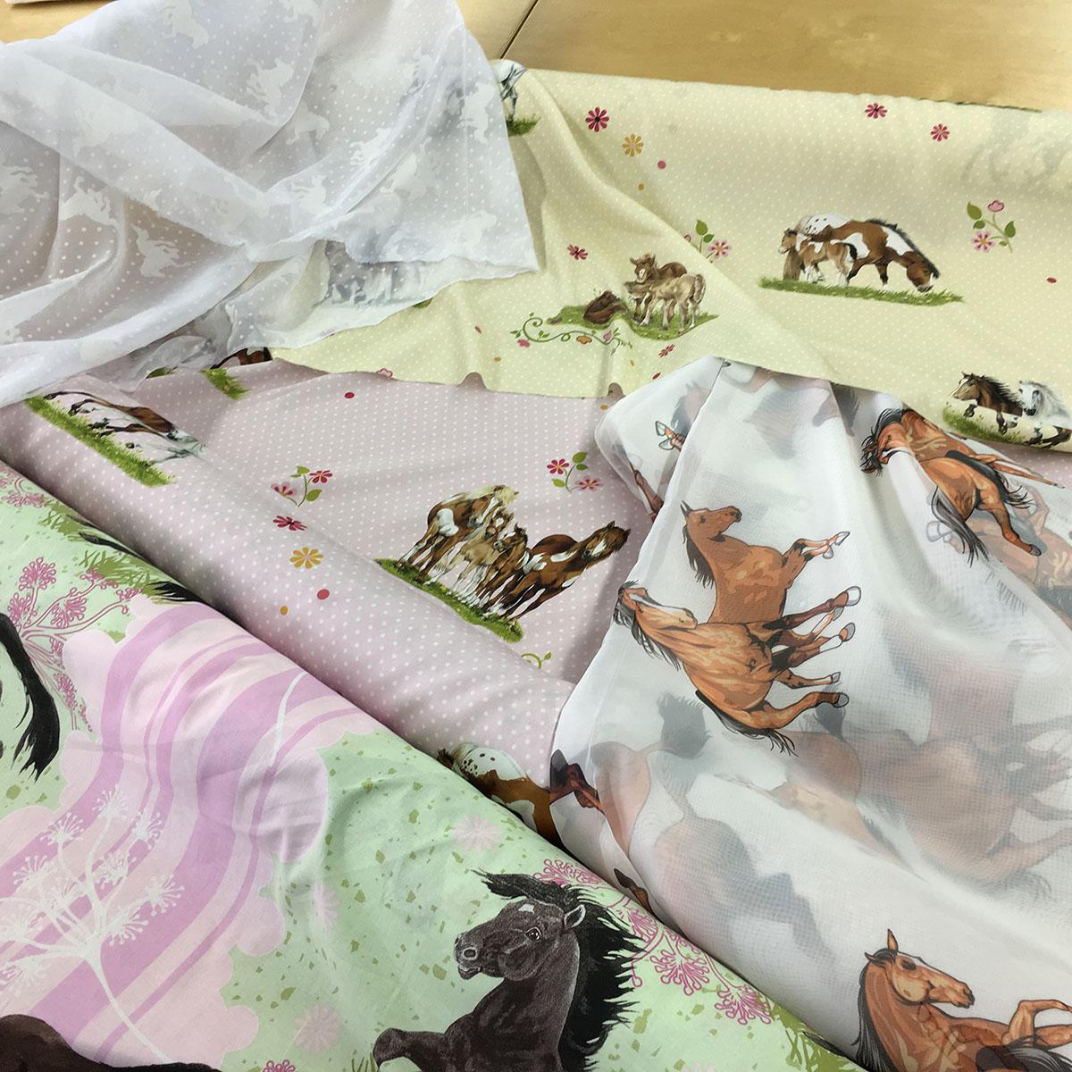 Gardinenstoffe mit Pferdemotiven | Ceres Webshop