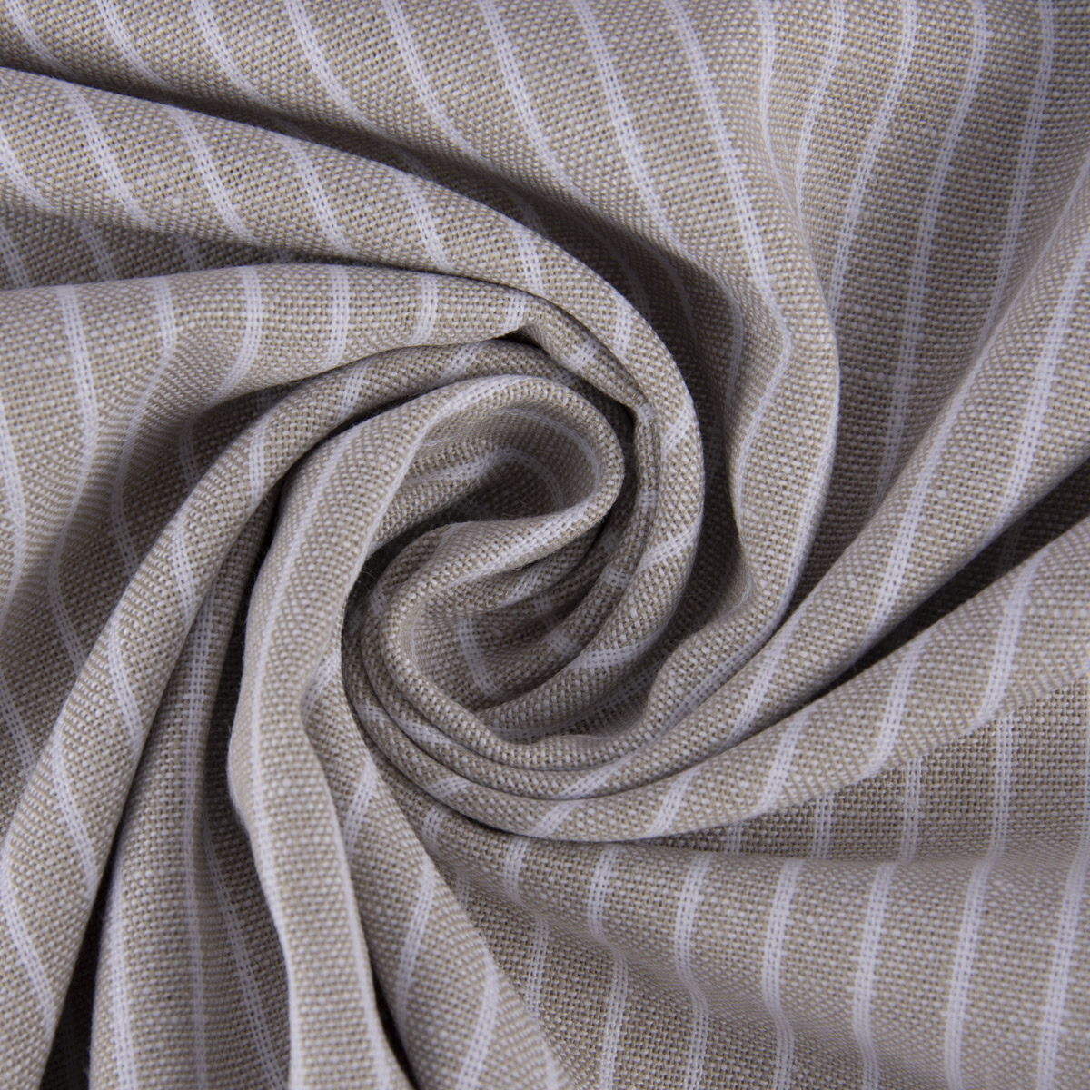 Leinen bleibt im Trend: Neue Bekleidungsstoffe mit Leinenanteil aus der Frühling-/Sommerkollektion 2020