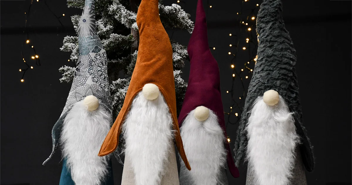 Weihnachtswichtel-Figuren als Deko