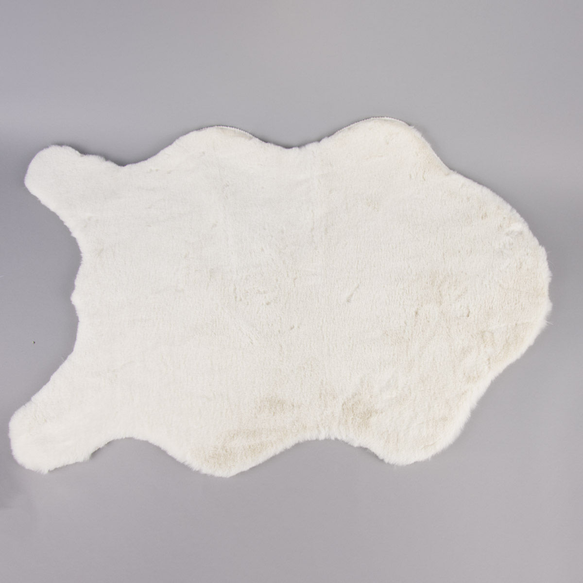 Deko Kuschelteppich Fell Plüsch einfarbig weiß 90x60cm | SCHÖNER LEBEN