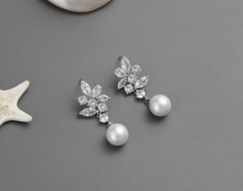 Kristall Ohrringe mit Perle