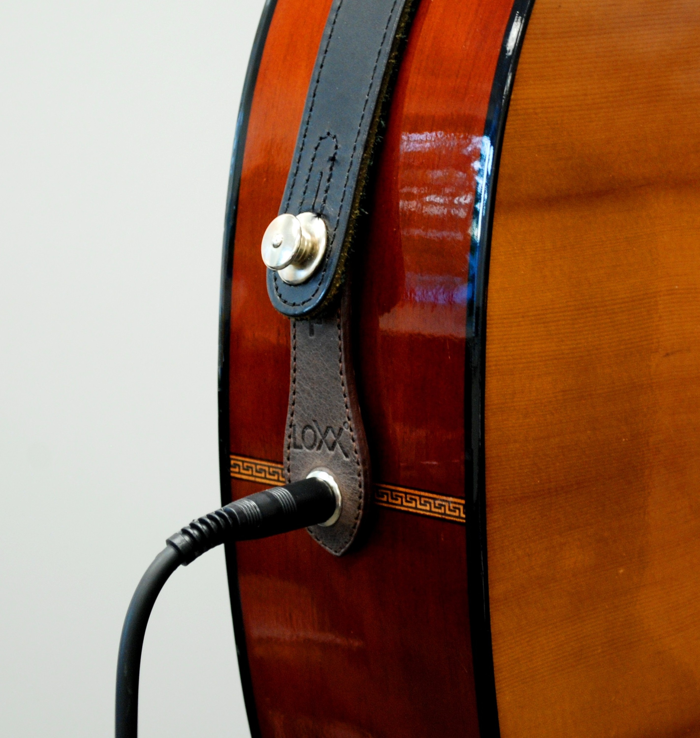 LOXX® Acoustic guitar solution