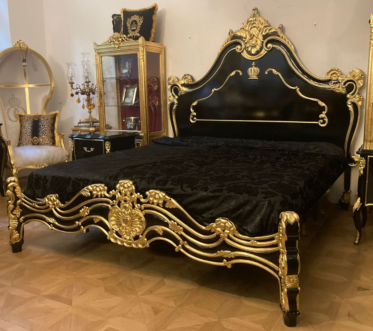 Casa Padrino ensemble de chambre baroque de luxe rose / blanc / crème /  cuivre - 1 Coiffeuse & 1 Miroir & 1 Tabouret - Mobilier de chambre de style  baroque magnifique - Qualité de Luxe