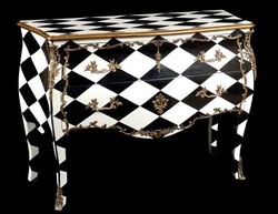 4251760307847 - Barock Kommode Schwarz   WeiÃ Karo mit goldenen Metall Applikationen