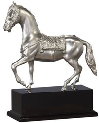 4251549338789 - Luxus Bronzefigur Pferd mit Holzsockel Silber   Antik Schwarz 315 x 125 x H 373 cm - Versilberte Deko Figur