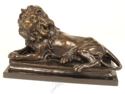 4251549349495 - Luxus Bronzefigur mit Marmorsockel Liegender Nach Links Schauender LÃ¶we Bronze   Grau H 38 cm - Luxus QualitÃ¤t
