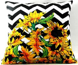 4251549353133 - Luxus Deko Kissen Virginia Sunflowers Schwarz   WeiÃ   Mehrfarbig 45 x 45 cm - Feinster Samtstoff - Wohnzimmer Kissen
